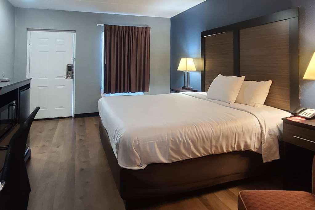 Econo Lodge Forest City Habitación foto